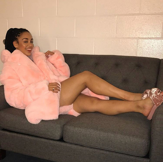 Jorja Smith feet photo thumbnail