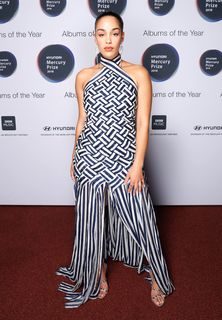 Jorja Smith feet photo thumbnail