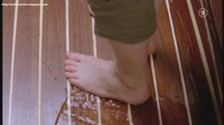 Josefine Preuß feet photo thumbnail