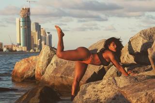 Joseline Hernandez feet photo thumbnail