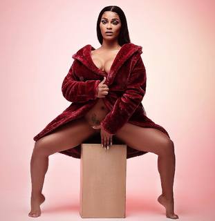 Joseline Hernandez feet photo thumbnail