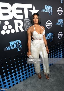 Joseline Hernandez feet photo thumbnail