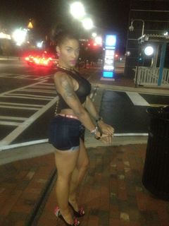 Joseline Hernandez feet photo thumbnail