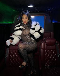 Joseline Hernandez feet photo thumbnail