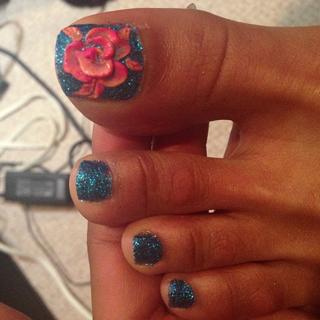 Joseline Hernandez feet photo thumbnail