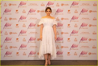 Josephine Langford feet photo thumbnail