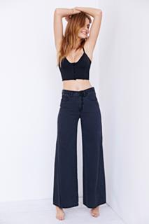 Josephine Skriver feet photo thumbnail