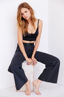 Josephine Skriver feet photo thumbnail