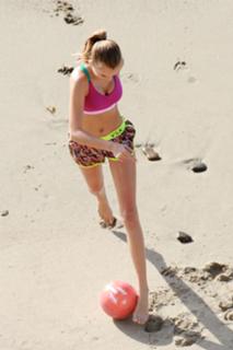 Josephine Skriver feet photo thumbnail