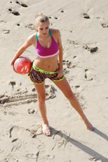 Josephine Skriver feet photo thumbnail