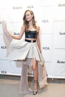 Josephine Skriver feet photo thumbnail