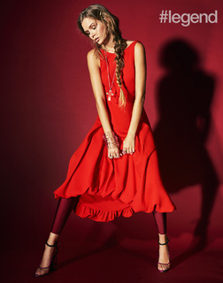 Josephine Skriver feet photo thumbnail