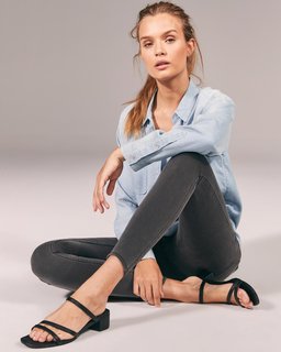 Josephine Skriver feet photo thumbnail