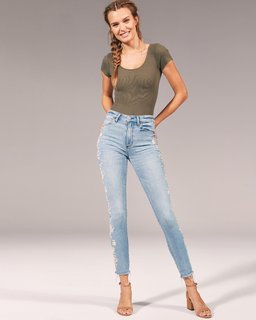 Josephine Skriver feet photo thumbnail