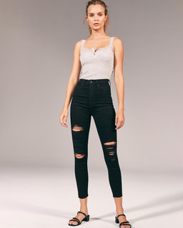 Josephine Skriver feet photo thumbnail