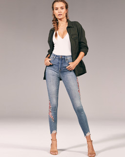Josephine Skriver feet photo thumbnail
