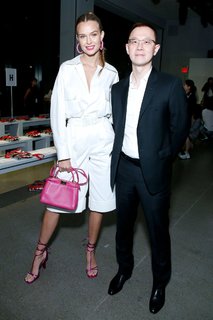 Josephine Skriver feet photo thumbnail