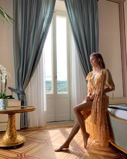 Josephine Skriver feet photo thumbnail