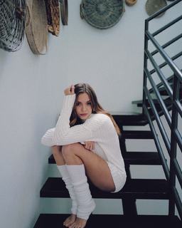 Josephine Skriver feet photo thumbnail