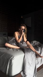 Josephine Skriver feet photo thumbnail