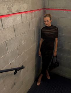 Josephine Skriver feet photo thumbnail