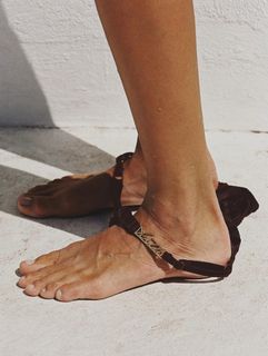 Josephine Skriver feet photo 8