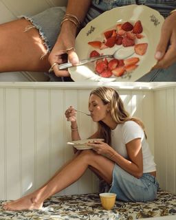 Josephine Skriver feet photo 3