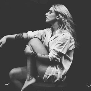 Josephine Wendel feet photo thumbnail