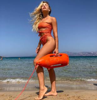 Josephine Wendel feet photo thumbnail