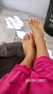 Josephine Wendel feet photo thumbnail