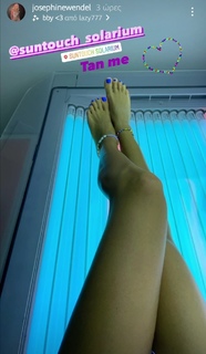 Josephine Wendel feet photo thumbnail