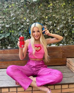 Josephine Wendel feet photo thumbnail