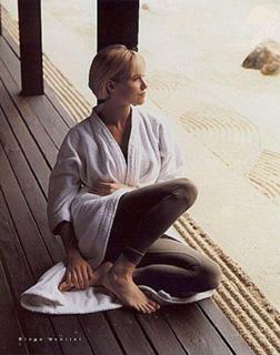 Josie Bissett feet photo 1