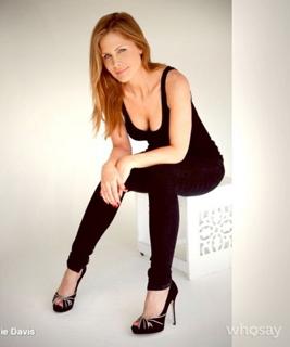 Josie Davis feet photo thumbnail