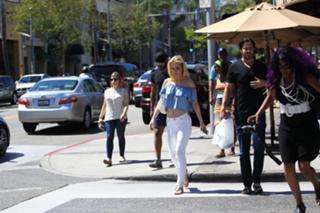 Josie Davis feet photo thumbnail