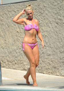 Josie Gibson feet photo 6