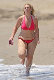 Josie Gibson feet photo 9