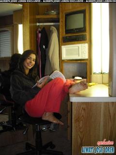 Josie Loren feet photo thumbnail
