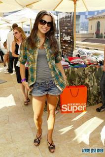 Josie Loren feet photo thumbnail