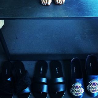 Josie Maran feet photo thumbnail