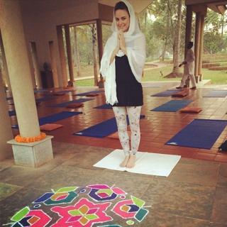 Josie Maran feet photo thumbnail