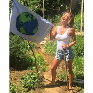 Josie Maran feet photo thumbnail