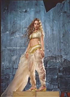 Josie Maran feet photo thumbnail