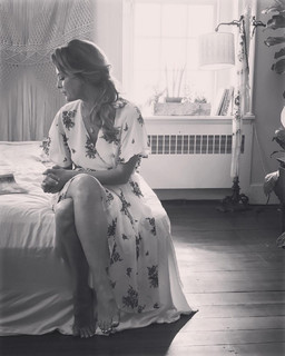 Josie Maran feet photo thumbnail