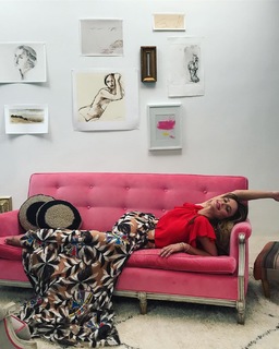 Josie Maran feet photo thumbnail