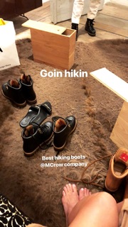 Josie Maran feet photo thumbnail