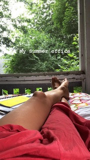 Josie Maran feet photo thumbnail