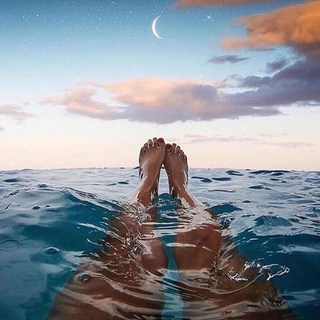 Josie Maran feet photo thumbnail