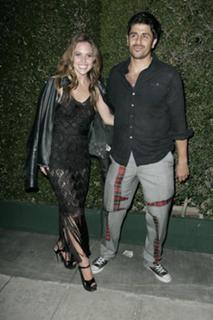 Josie Maran feet photo thumbnail