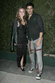 Josie Maran feet photo thumbnail